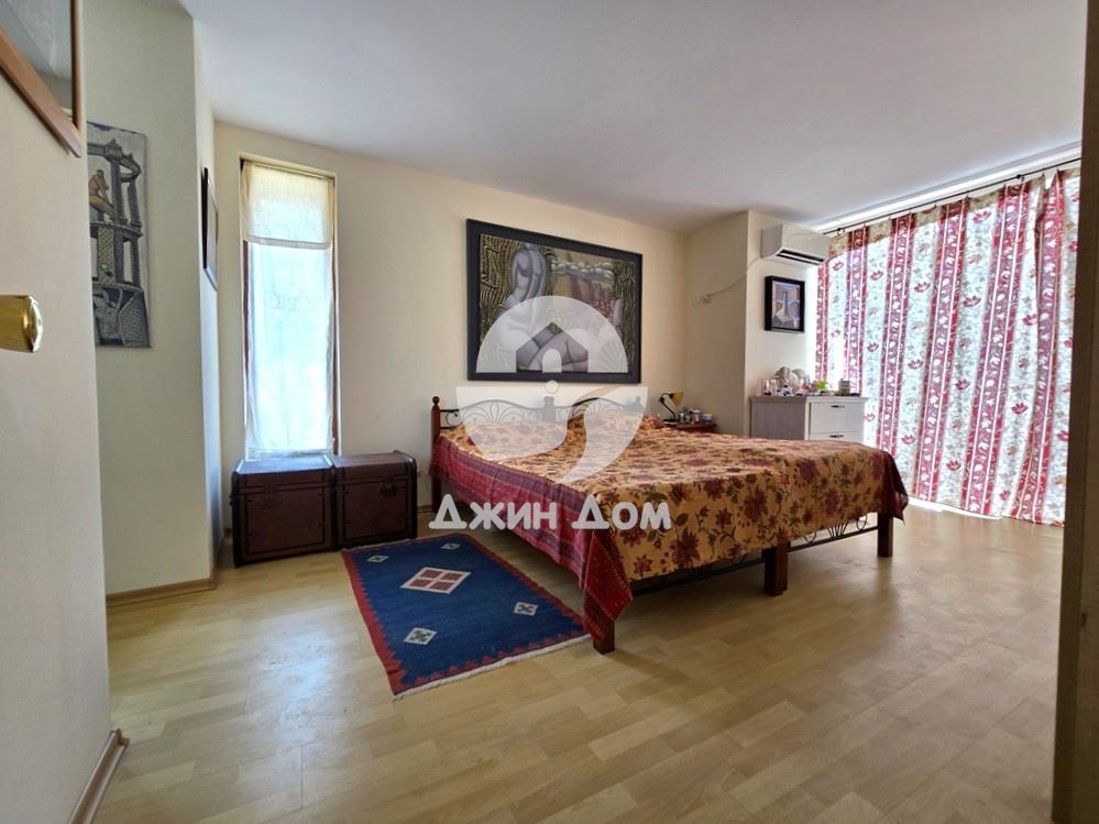 Двуетажна къща с ГЛЕДКА ПЛАНИНА в к-с Алмонд Хил Вилас, с. Кошарица - 0