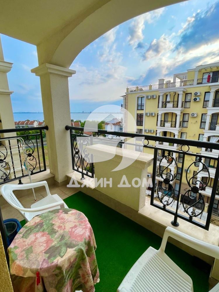 Двустаен апартамент с ГЛЕДКА МОРЕ в к-с “Морски Бряг”, гр. Свети Влас - 0