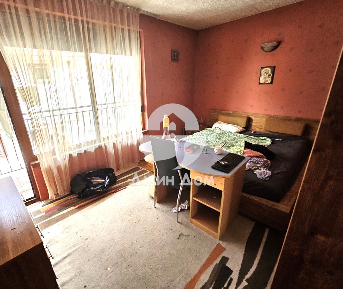 Просторен обзаведен етаж от къща, гр. Несебър - 0