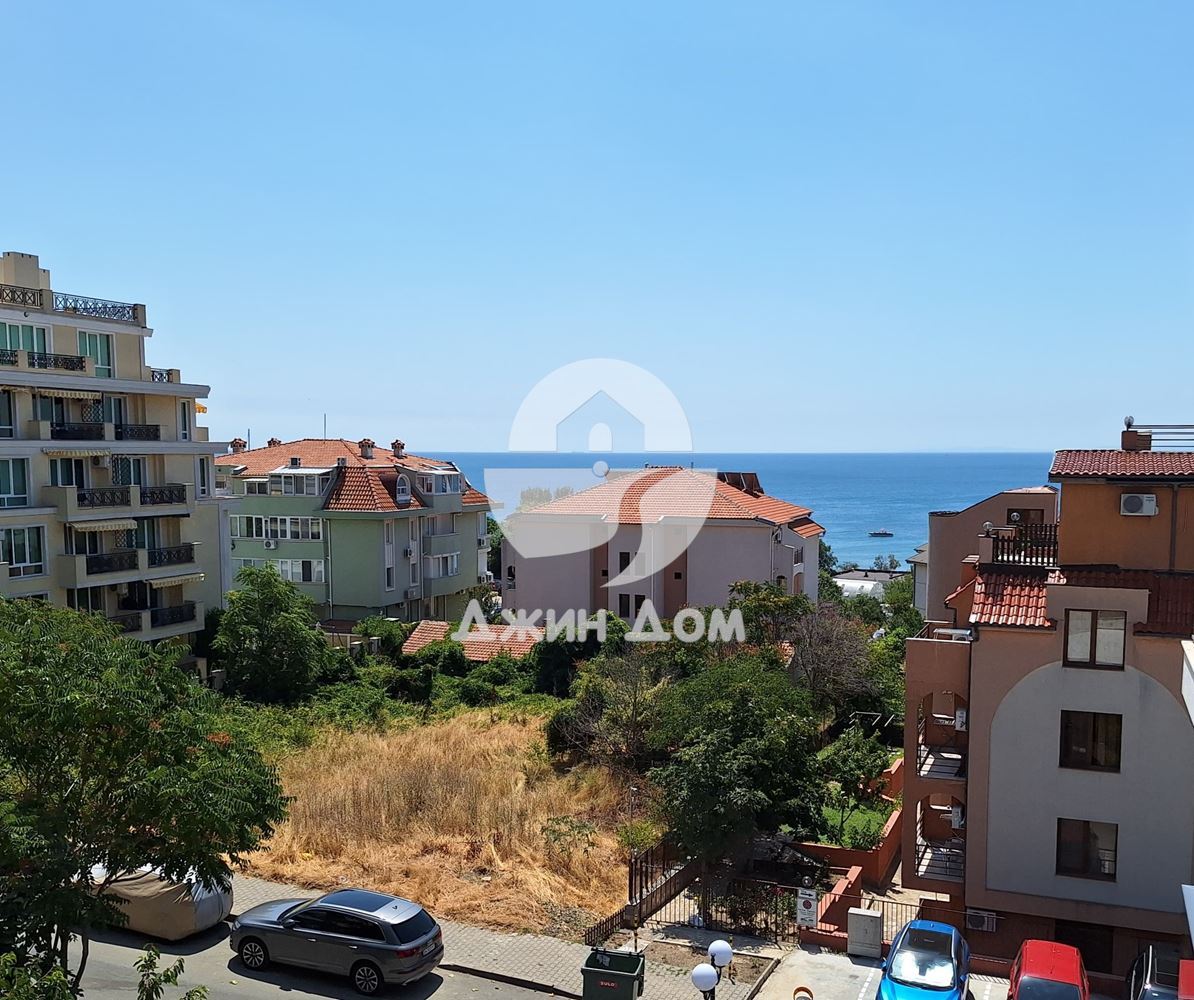 Тристаен апартамент с ГЛЕДКА МОРЕ в к-с Вила Аристо, гр. Свети Влас - 0