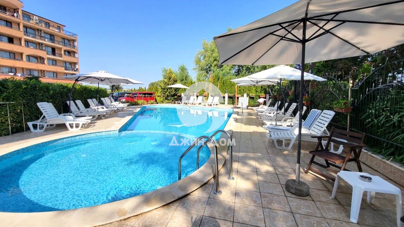 Просторен двустаен апартамент в к-с „Сезони 3“, к.к. Слънчев бряг - 0