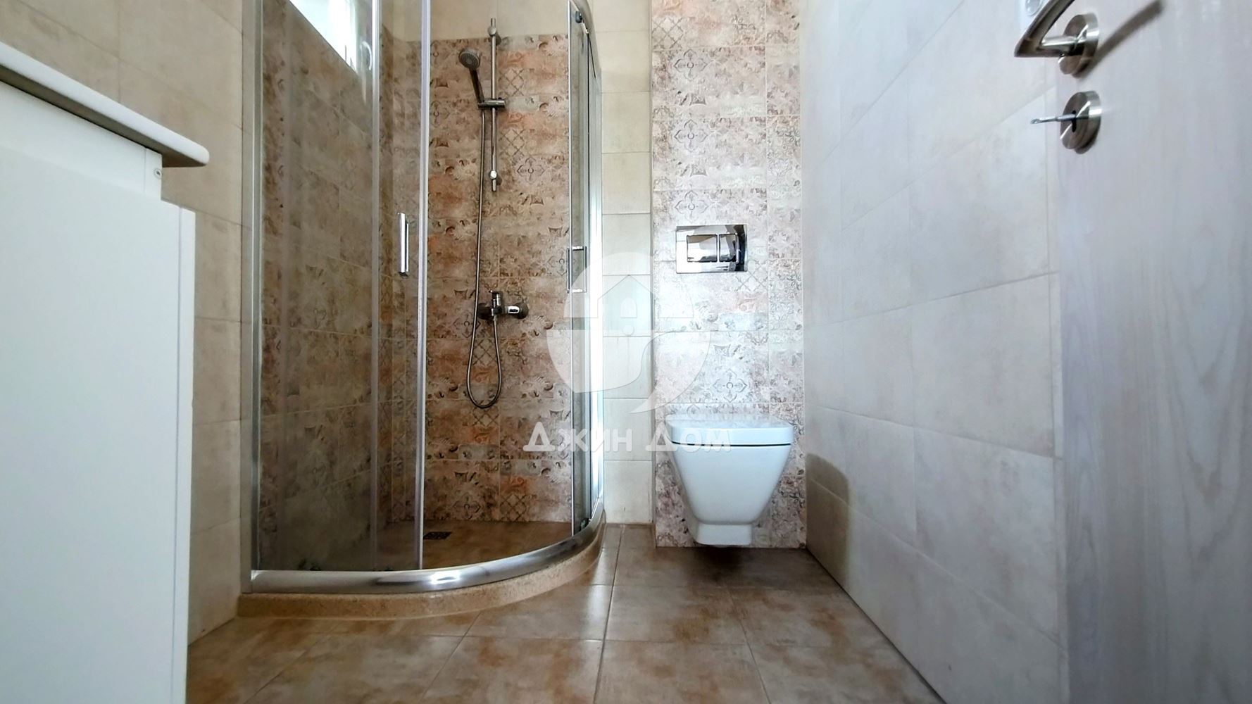 Триетажна къща с ГЛЕДКА МОРЕ в с. Кошарица - 0