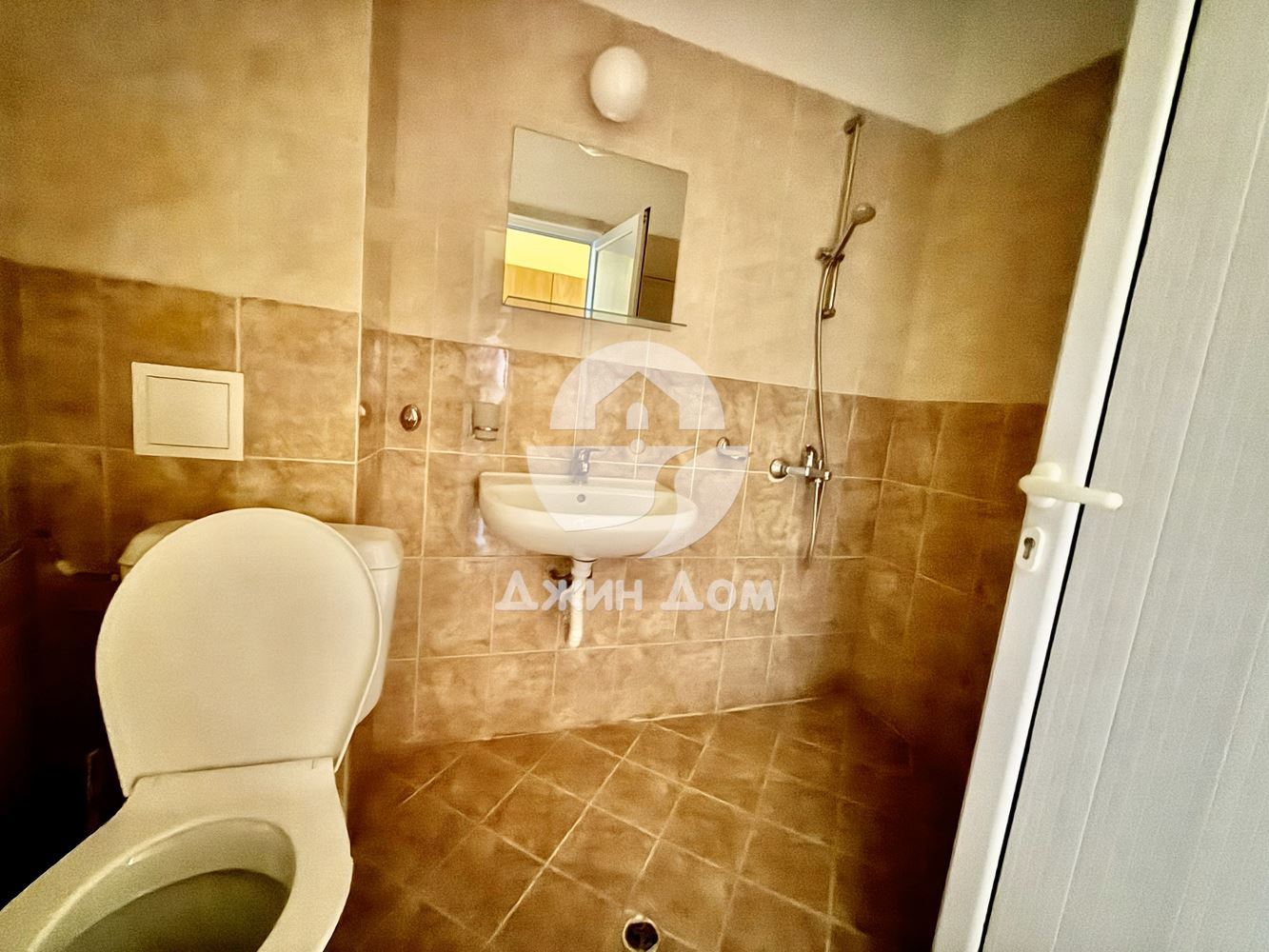 Едностаен апартамент в жилищна сграда БЕЗ ТАКСА, с. Равда - 0