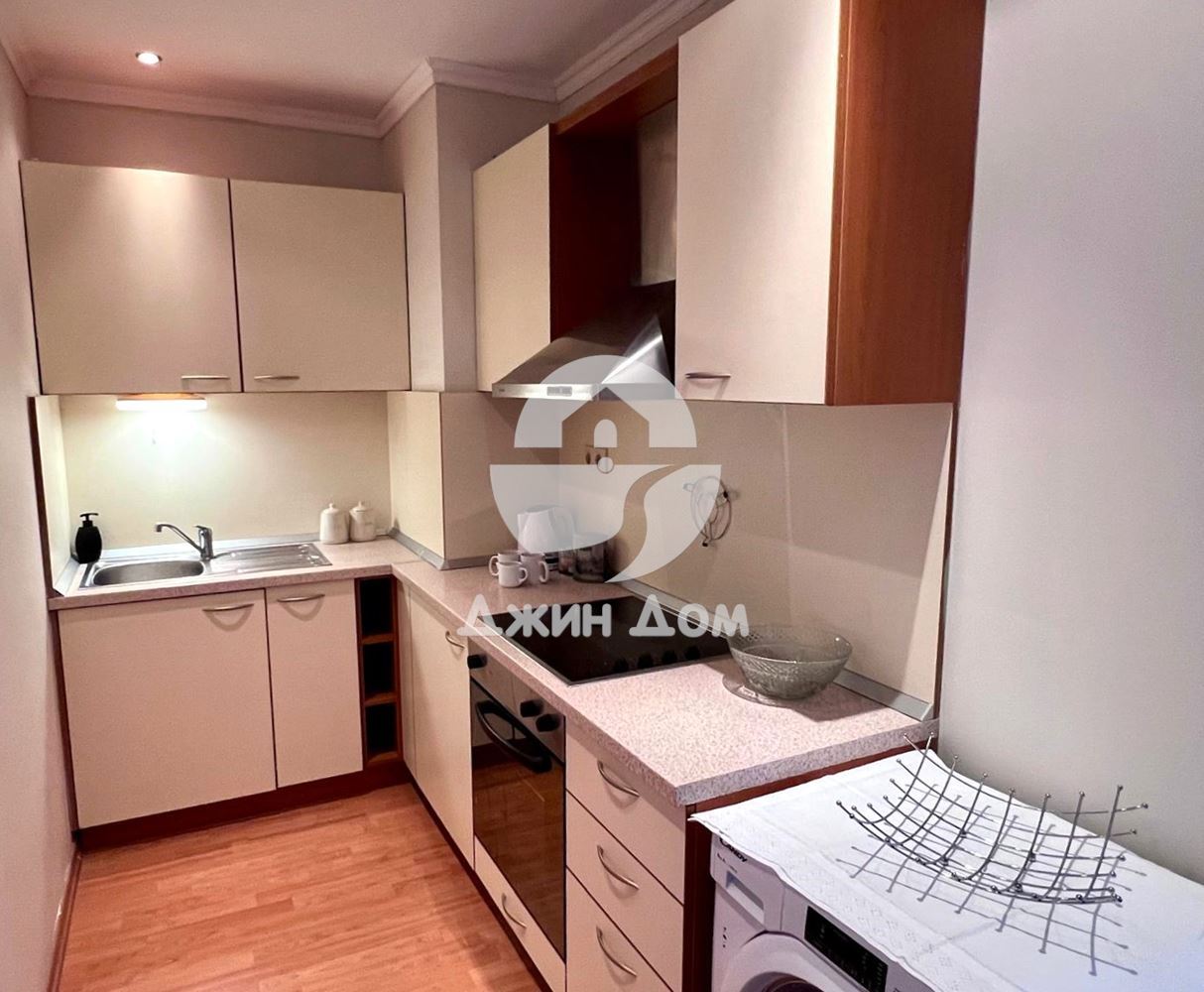 Тристаен апартамент с ЧАСТИЧНА ГЛЕДКА МОРЕ в к-с "Райска градина" - 0