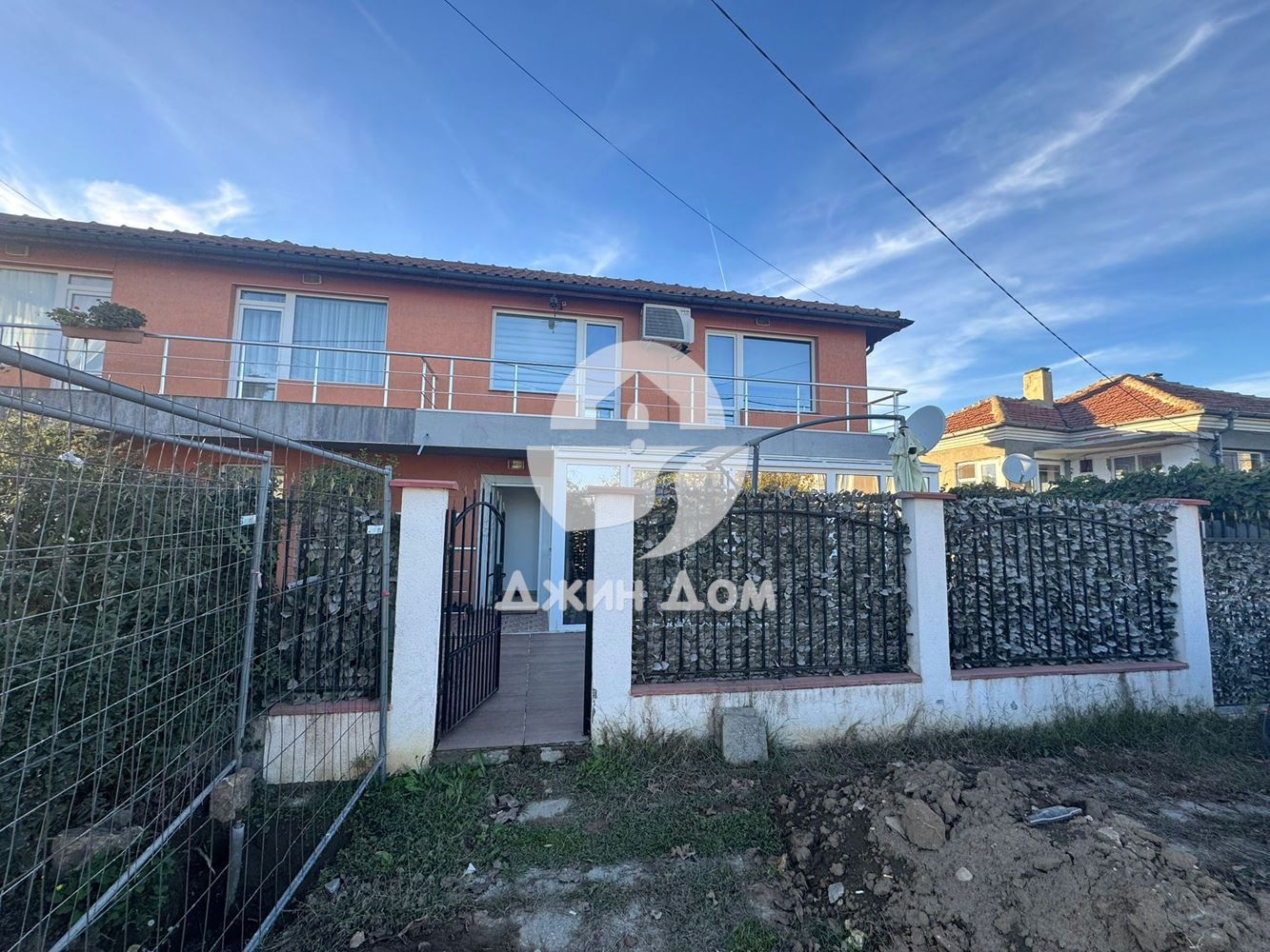 Двуетажен таунхаус с двор в с. Порой, гр. Бургас - 0