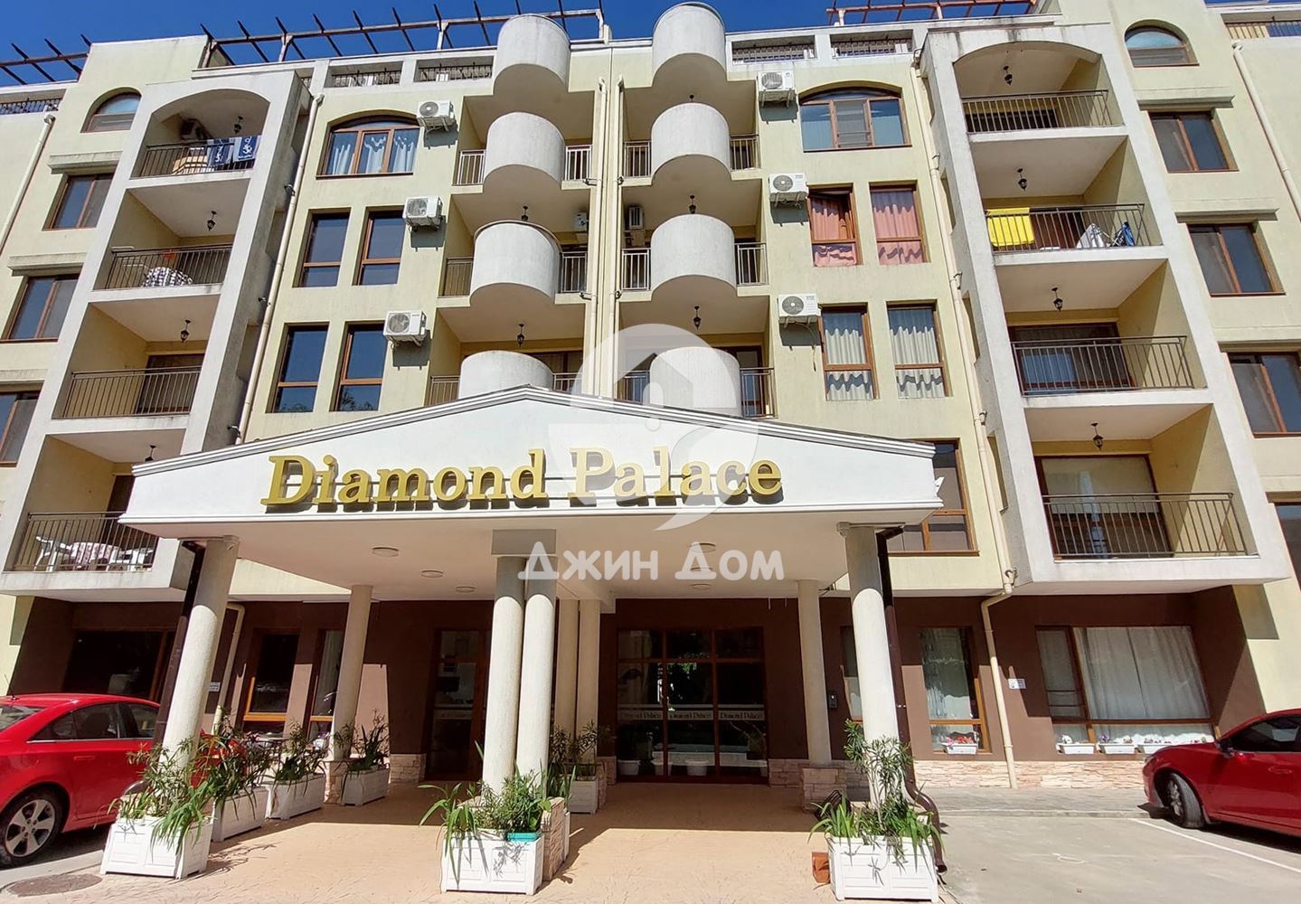 Двустаен апартамент в к-с „Диамант Палас“, к.к. Слънчев бряг - 0