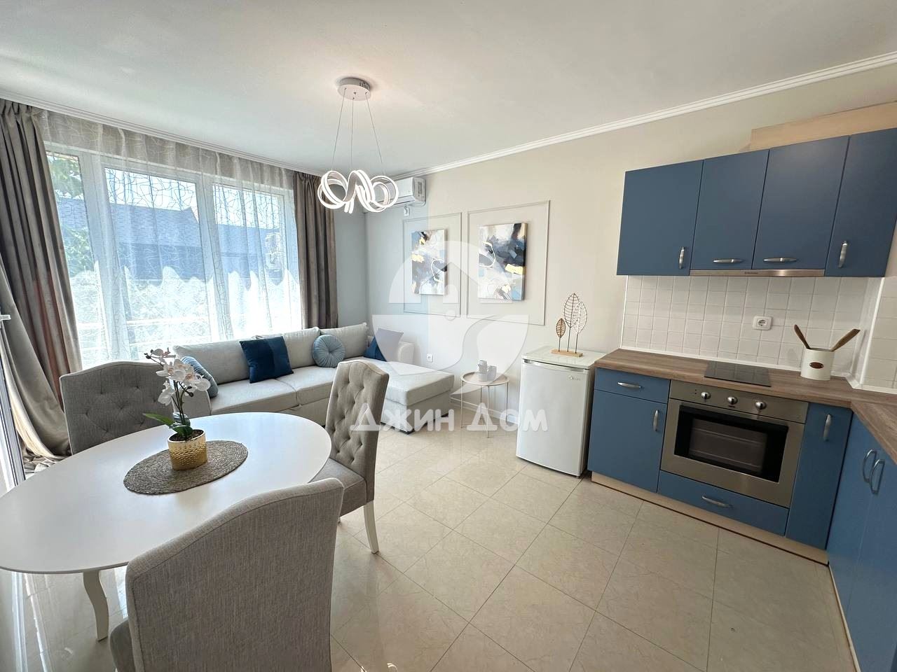 Двустаен апартамент в к-с Блу Скай, гр. Свети Влас - 0