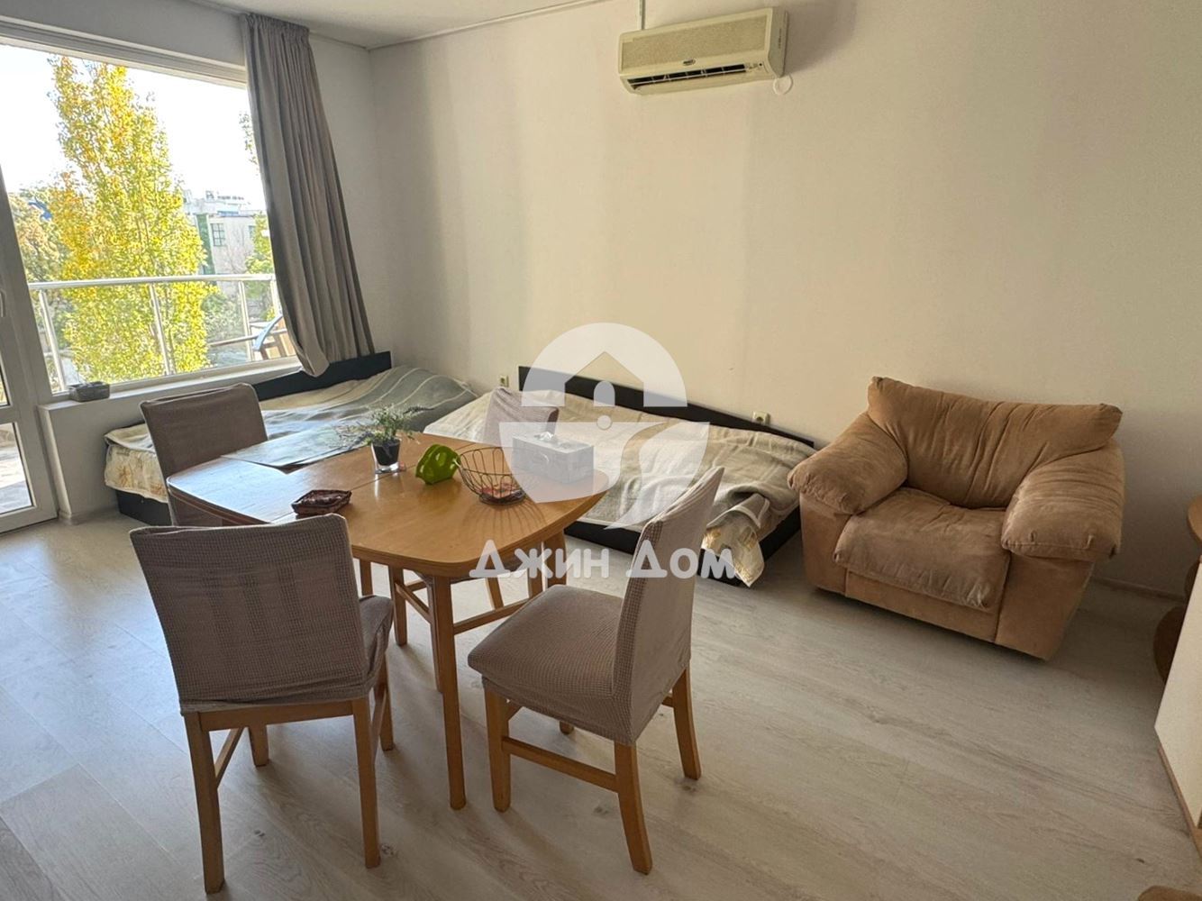 Просторен обзаведен двустаен апартамент в к-с Ясен, к.к. Слънчев Бряг - 0