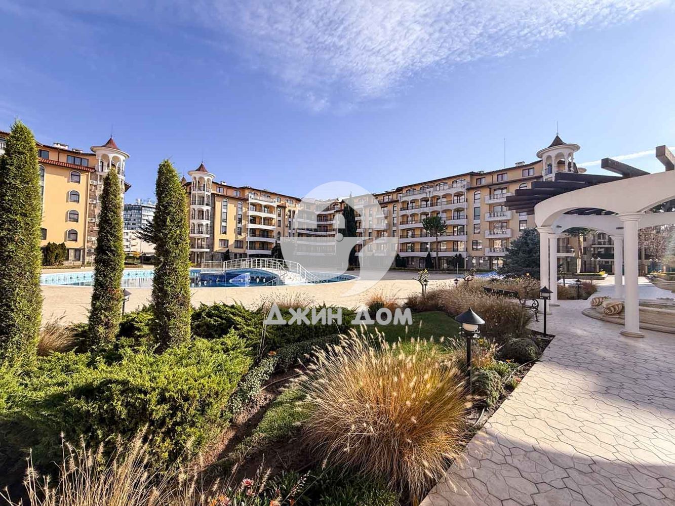 Двустаен обзаведен апартамент в к-с „Роял Сън“, к.к. Слънчев бряг - 0