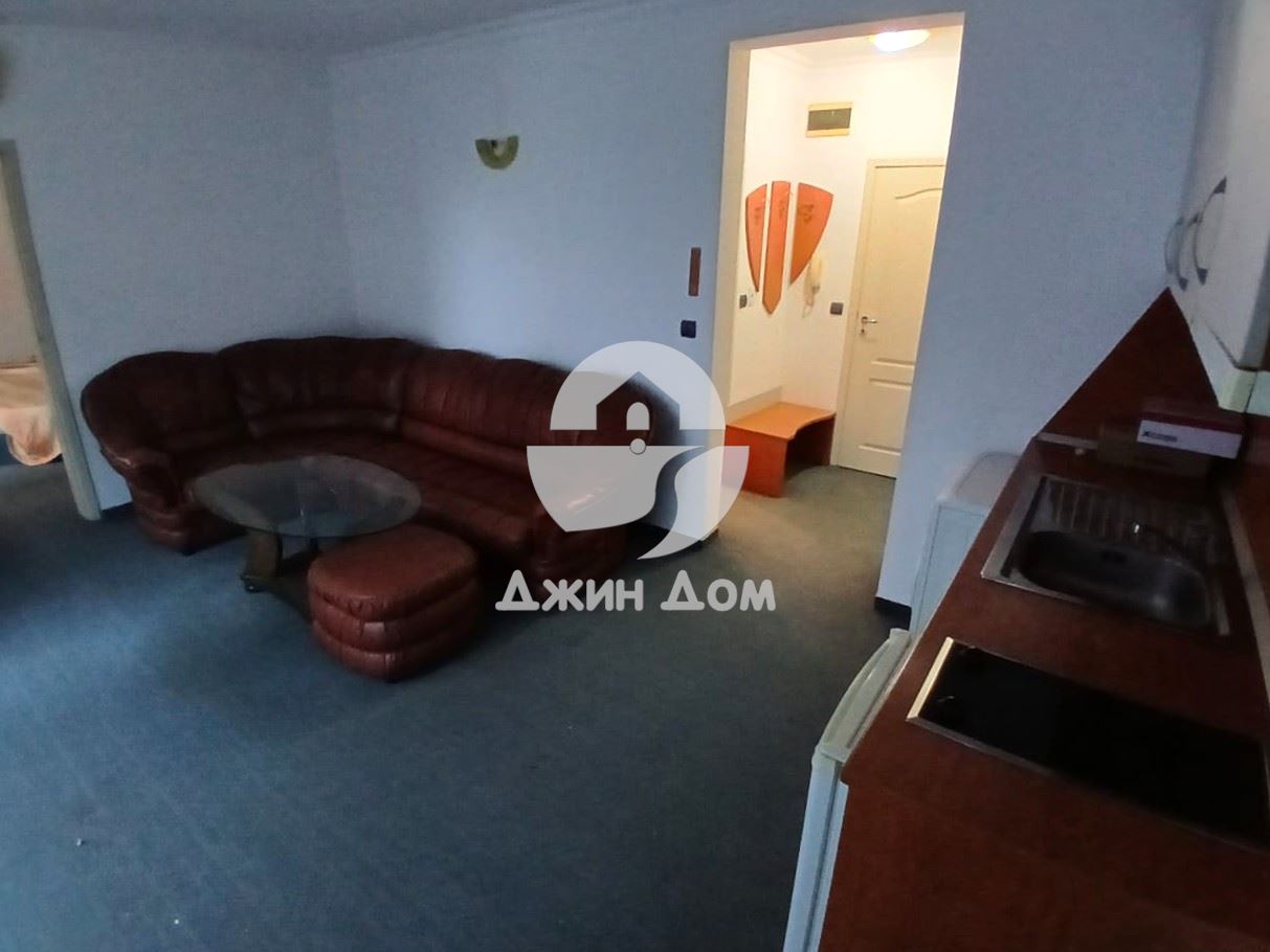 Двустаен апартамент с НИСКА ТАКСА в гр. Несебър - 0