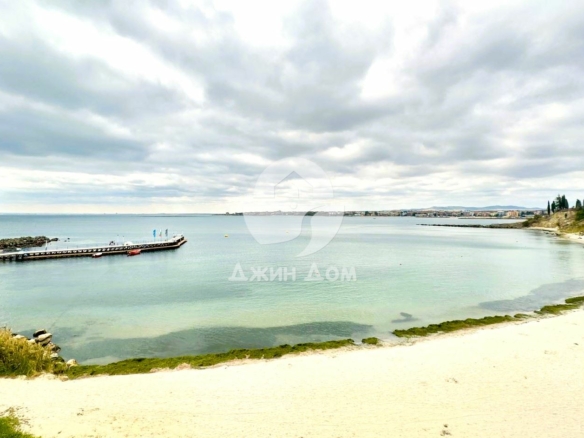 Тристаен апартамент с ПАНОРАМА МОРЕ в Акротирия Бийч, гр. Несебър - 0