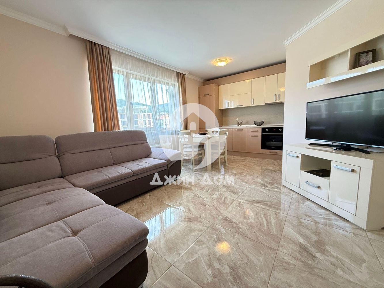 Двустаен апартамент в к-с Вила Флоренция, гр. Св. Влас - 0