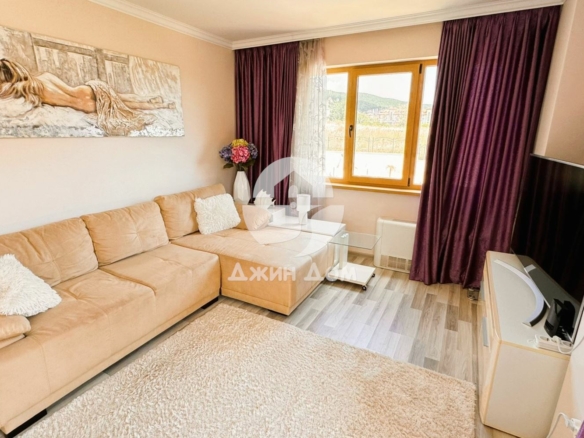 Стилен апартамент с ГЛЕДКА ПЛАНИНА в к-с Вила Флоренция, гр. Свети Влас - 0