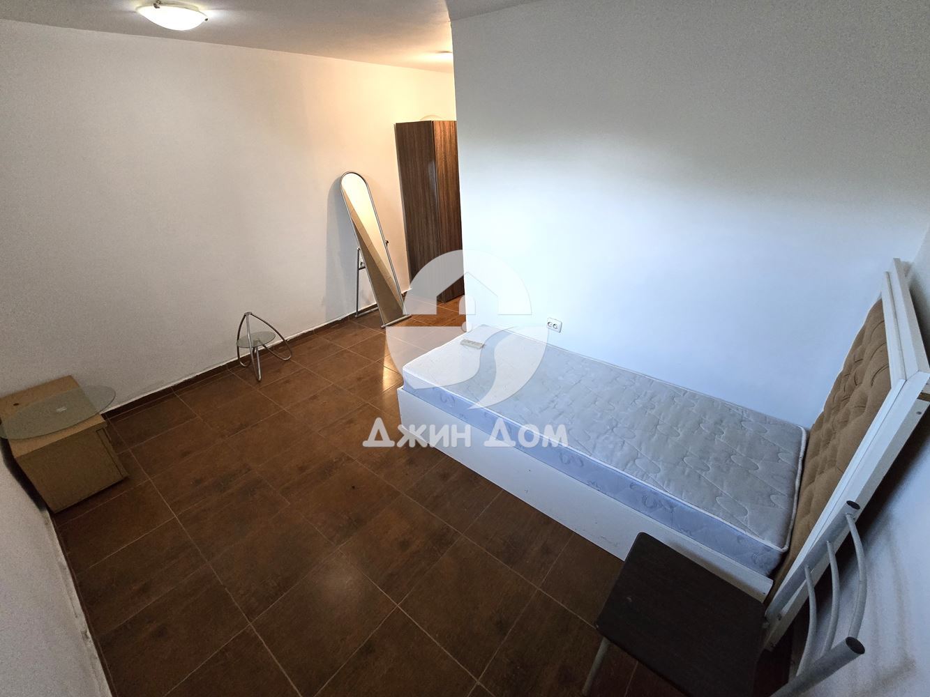 Двустаен апартамент в к-с „Голдън Ай“, с. Кошарица - 0