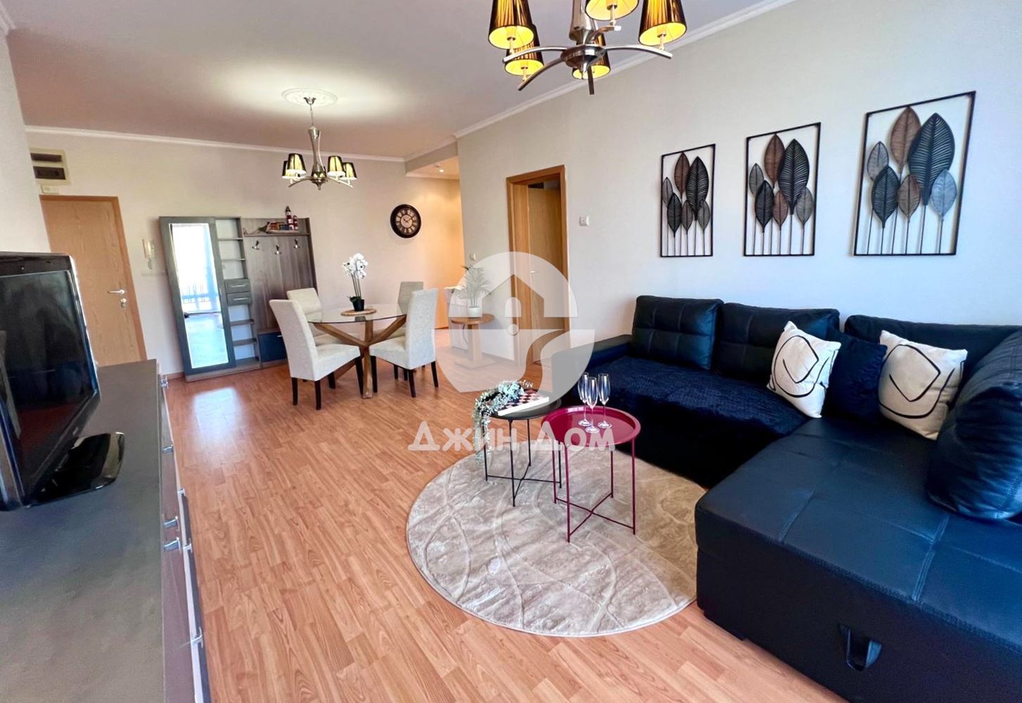 Тристаен апартамент с ЧАСТИЧНА ГЛЕДКА МОРЕ в к-с "Райска градина" - 0