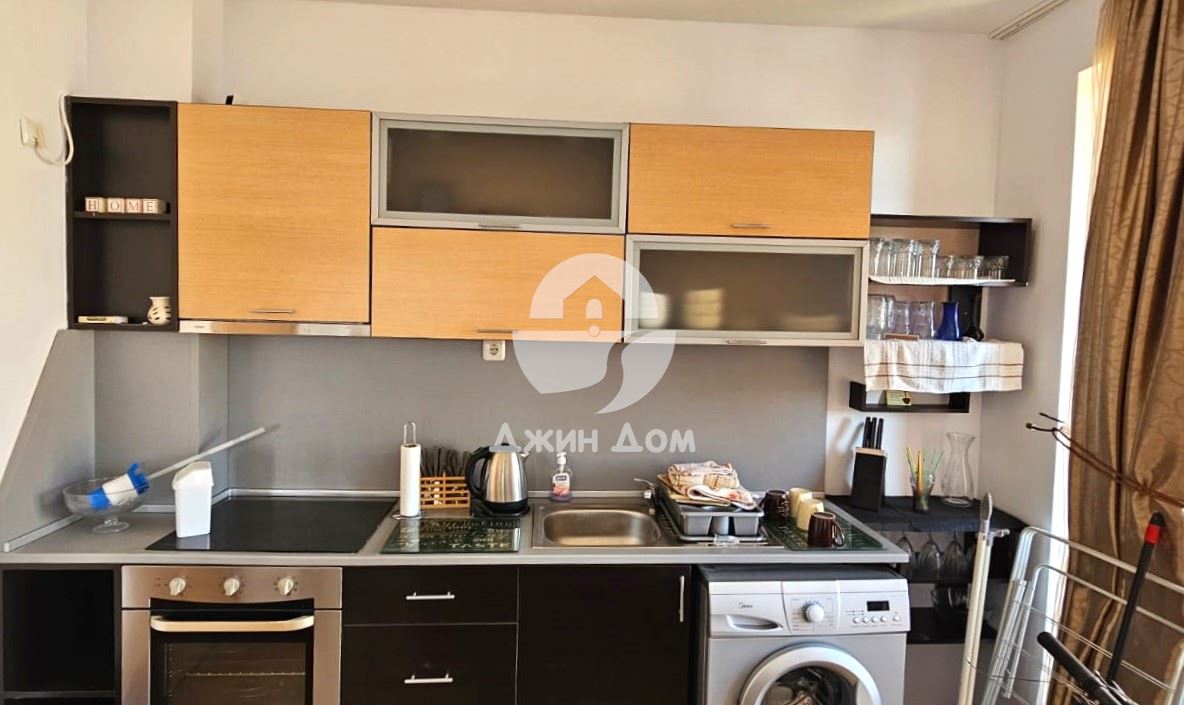 Просторен тристаен апартамент с ГЛЕДКА ПЛАНИНА в Съни Дей 6, Сл. бряг - 0