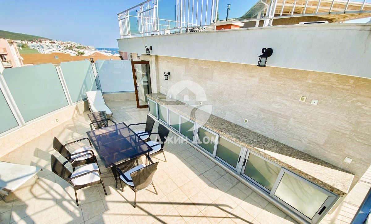 Просторен пентхаус с ПАНОРАМА МОРЕ И ПЛАНИНА в Сън Уейв, Свети Влас - 0