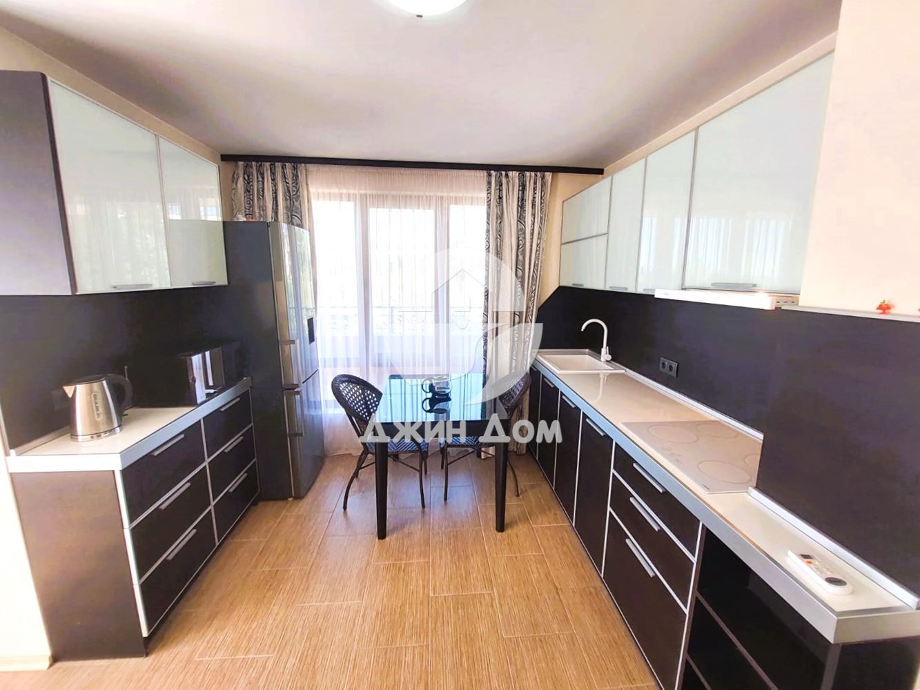 Просторен тристаен апартамент с ПАНОРАМА МОРЕ в к-с „Рич 3“, с. Равда - 0