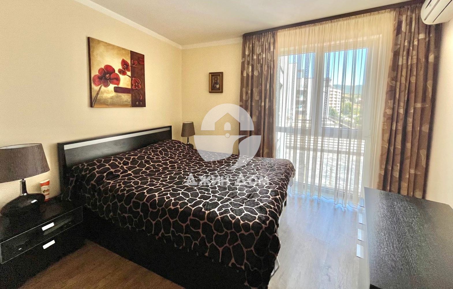 Просторен двустаен апартамент в к-с „Съни Бийч Плаза“, Слънчев бряг - 0