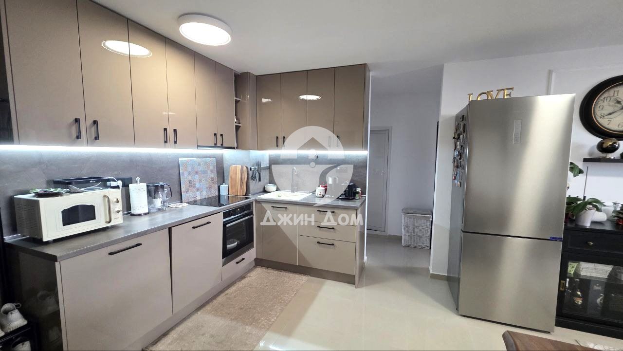 Тристаен апартамент с ПАНОРАМА МОРЕ в к-с „Бътерфлай“, гр. Свети Влас - 0