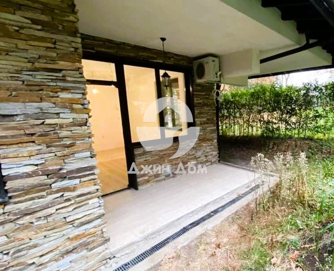 Просторен двустаен апартамент в к-с Грийн Парадайз, гр. Приморско - 0