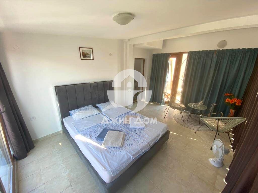 Тристаен апартамент с ПАНОРАМА МОРЕ в к-с Лазур 5, гр. Свети Влас - 0