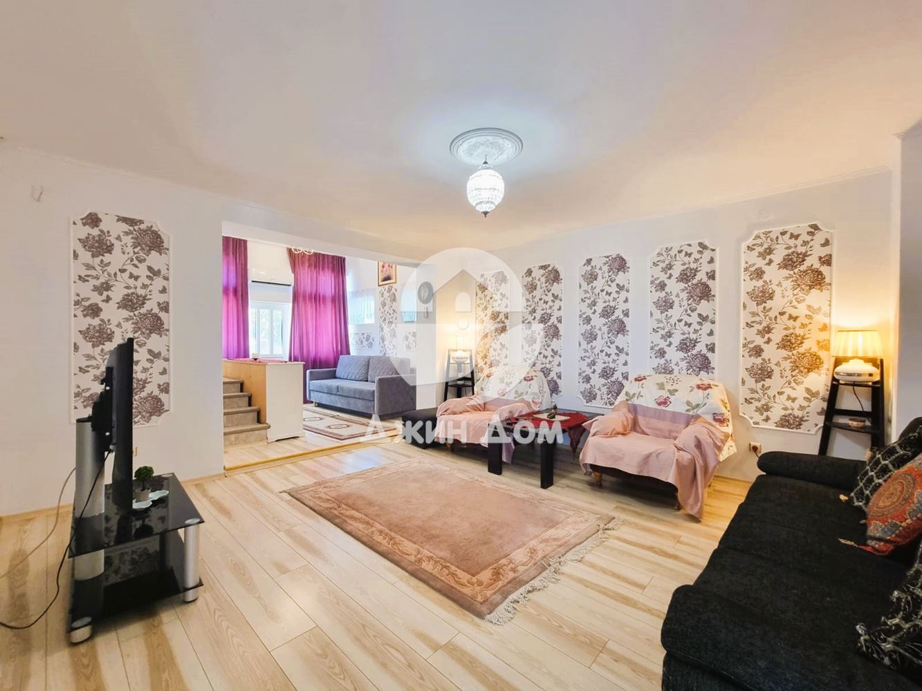 Обзаведена двуетажна къща в с. Просеник - 0