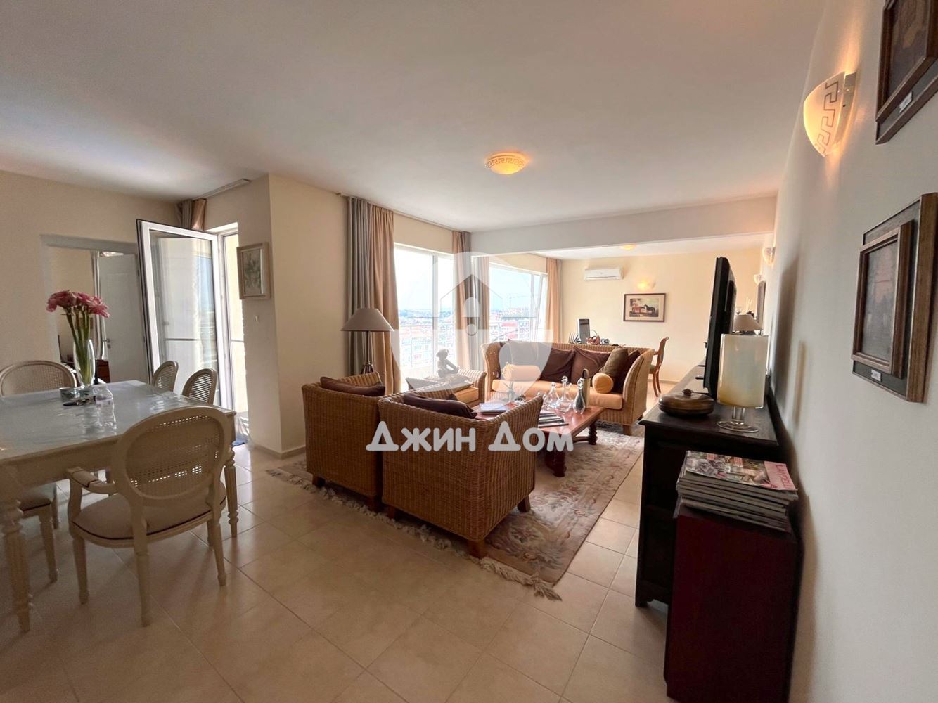 Многостаен апартамент с ГЛЕДКА МОРЕ И ПЛАНИНА в к-с Соло 1, Свети Влас - 0