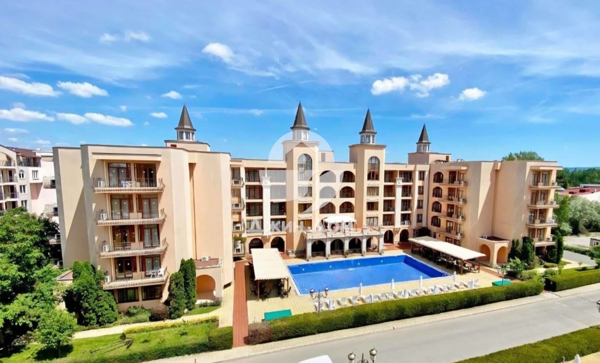 Просторен двустаен апартамент в к-с „Палацо“, к.к. Слънчев бряг - 0