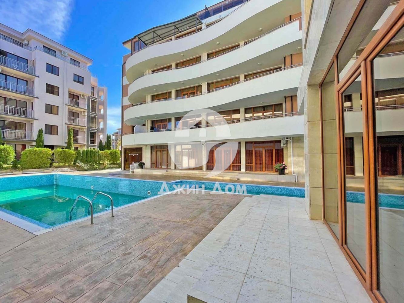 Тристаен апартамент в к-с „Идън“, к.к. Слънчев бряг - 0