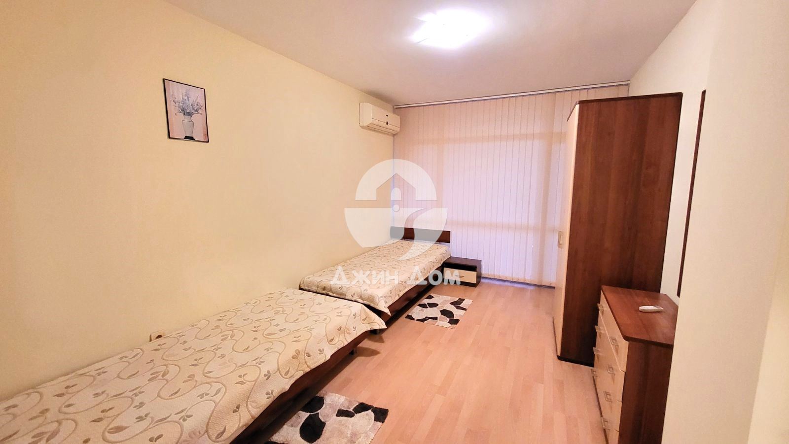 Просторен тристаен апартамент в к-с Сън Сити 2, к.к. Слънчев Бряг - 0