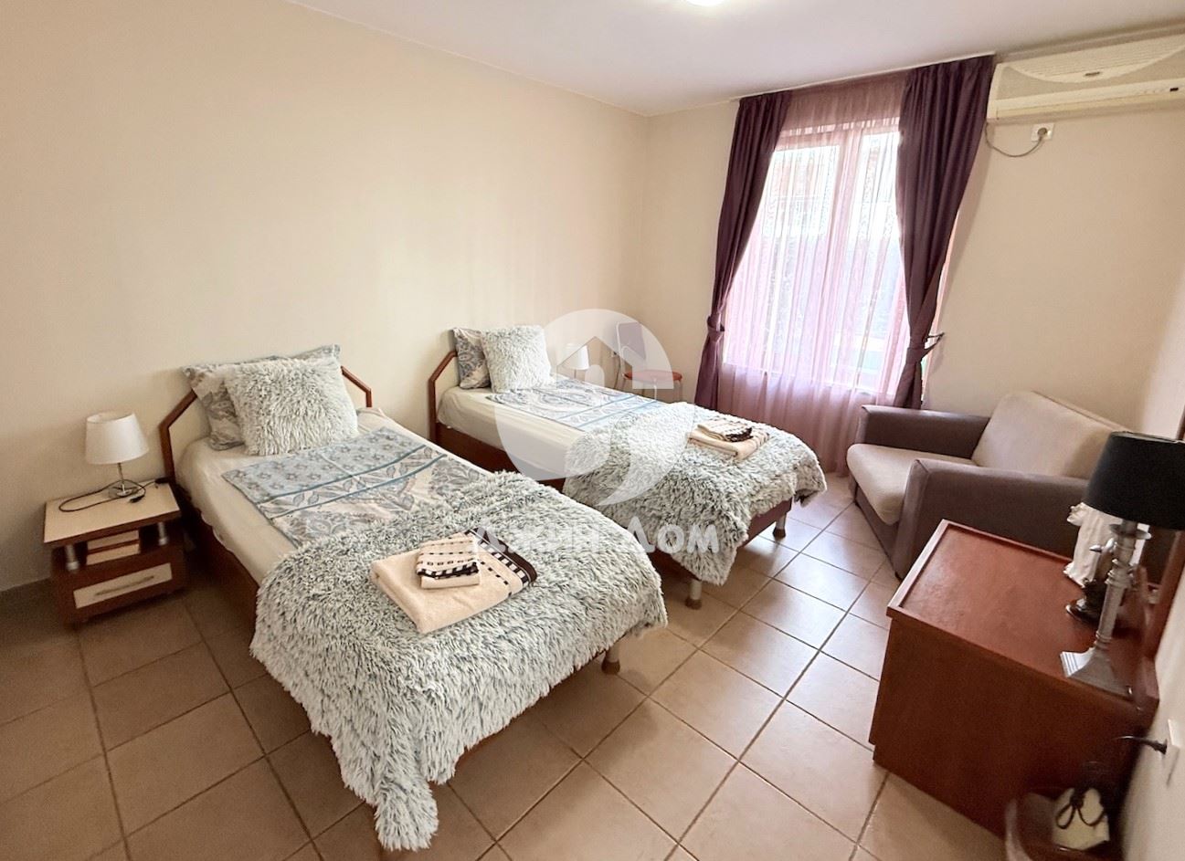 Просторен тристаен апартамент в к-с Съмър Дриймс, к.к. Слънчев бряг - 0