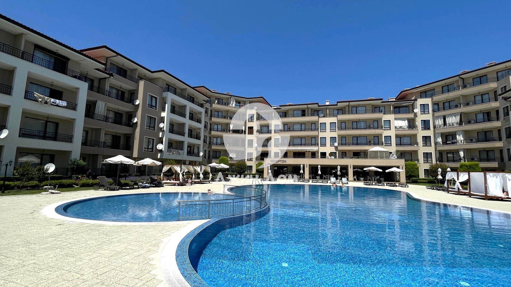 Просторен двустаен апартамент в к-с „Сий Дриймс“, к.к. Слънчев бряг - 0