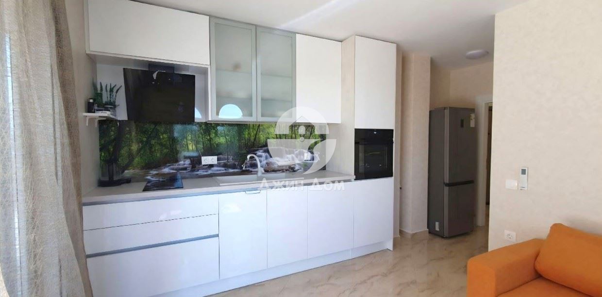 Просторен тристаен апартамент в к-с „Афродита Грийн“, Слънчев бряг - 0