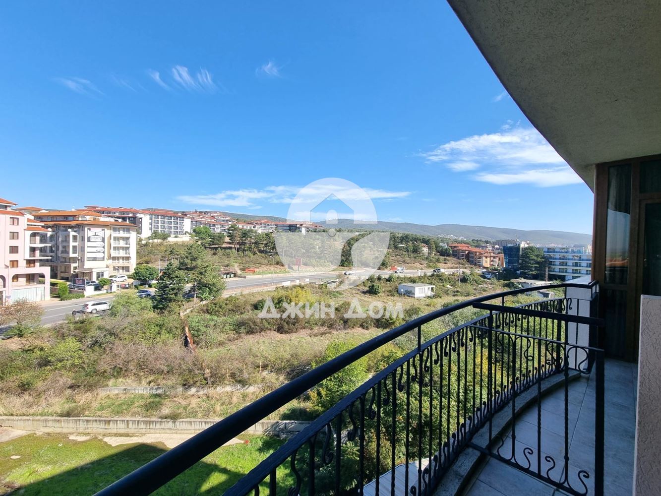 Просторен двустаен апартамент в к-с „Посейдон“, к.к Слънчев бряг - 0