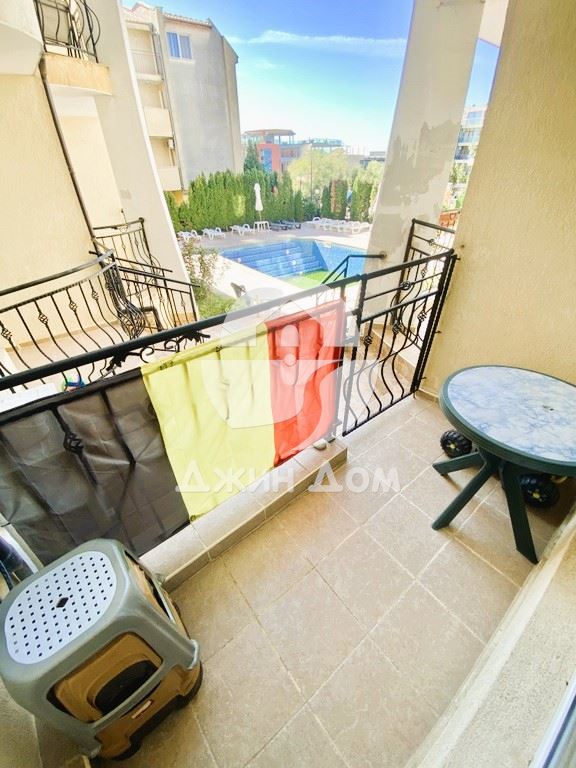 Просторен обзаведен тристаен апартамент в к-с Сънсет, гр. Свети Влас - 0