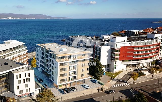 Просторни двустайни апартаменти БЕЗ ТАКСА ПОДДРЪЖКА в к-с Аура,Несебър - 0