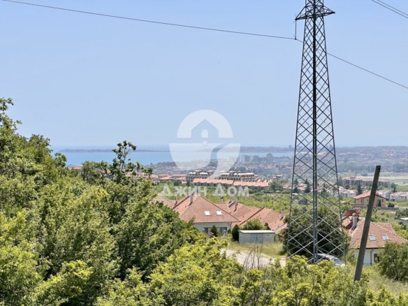 Двуетажна къща с ГЛЕДКА МОРЕ в с. Кошарица - 0