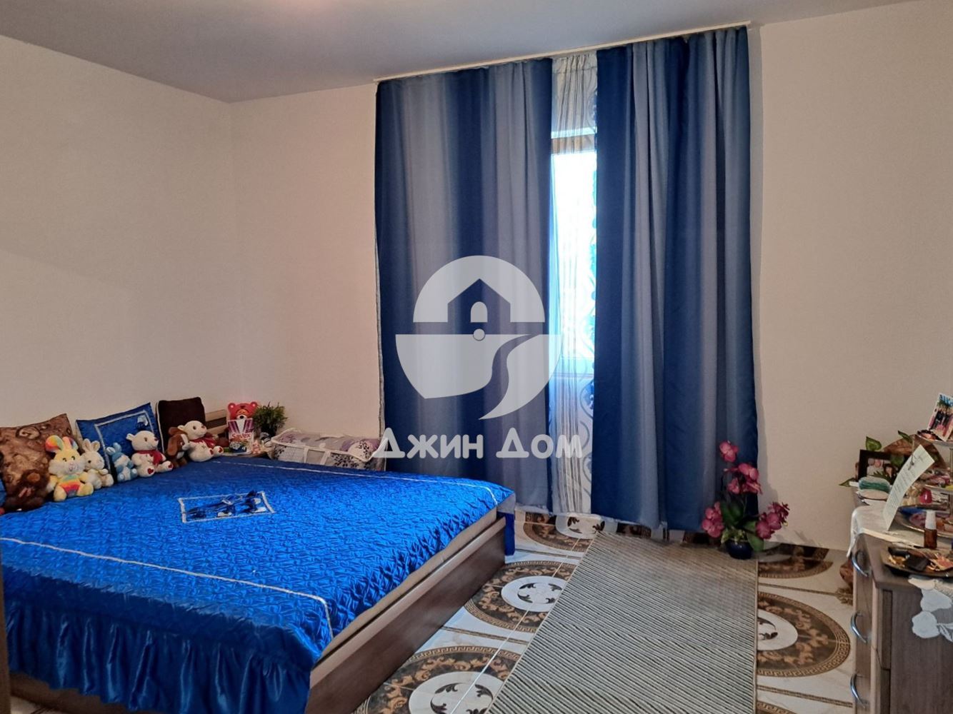 Едноетажна къща с двор в с. Черноград - 0