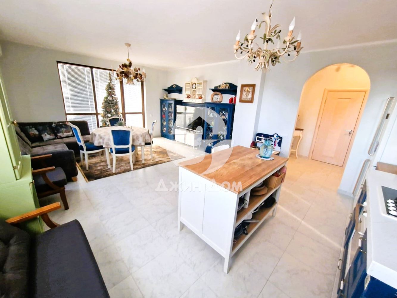 Просторен луксозен многостаен апартамент в к-с Посейдон, гр. Несебър - 0