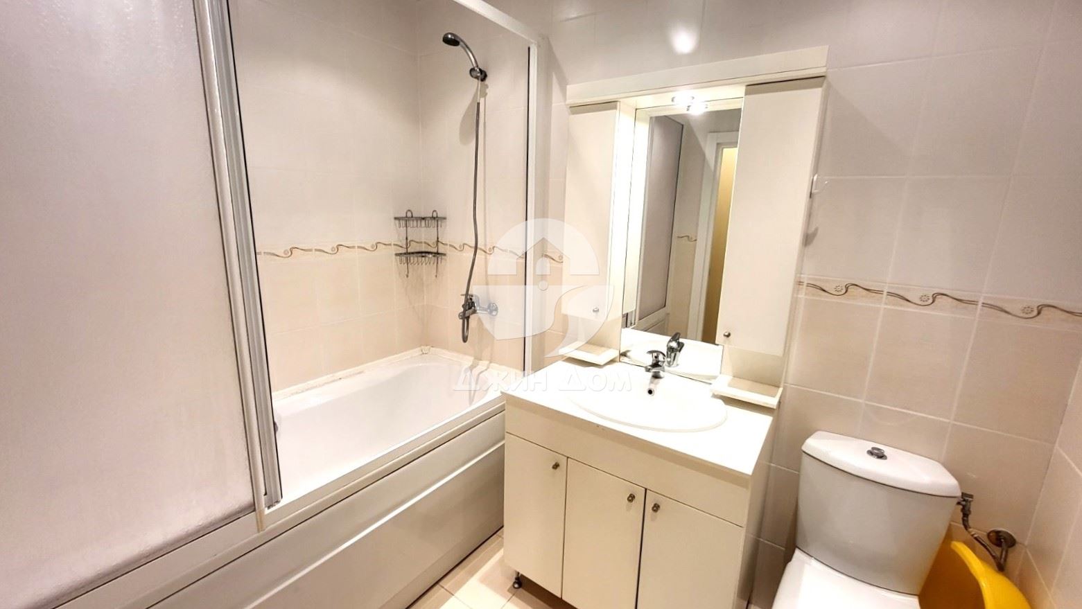 Просторен тристаен апартамент в к-с Сън Сити 2, к.к. Слънчев Бряг - 0