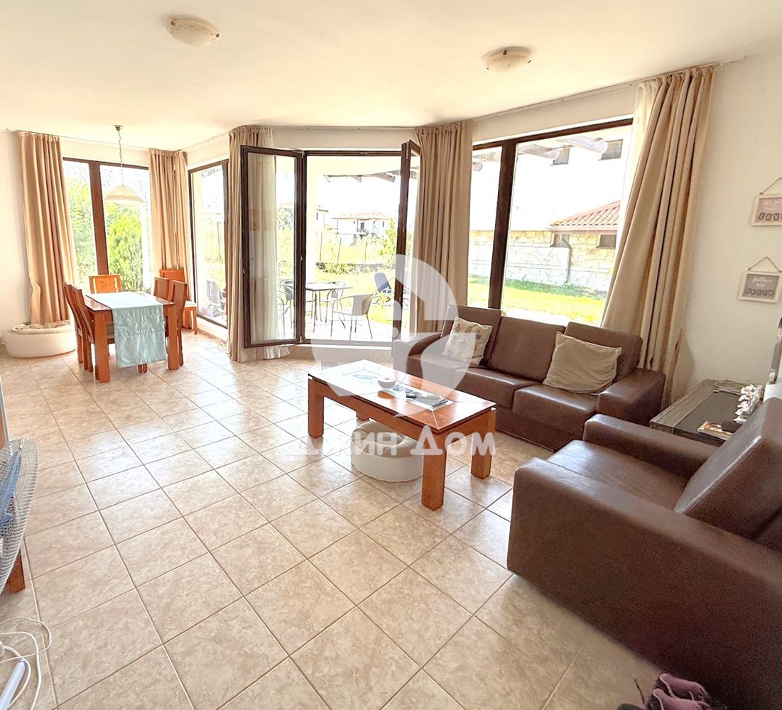 Просторна двуетажна къща в к-с „Бей Вю Вилас“, с. Кошарица - 0