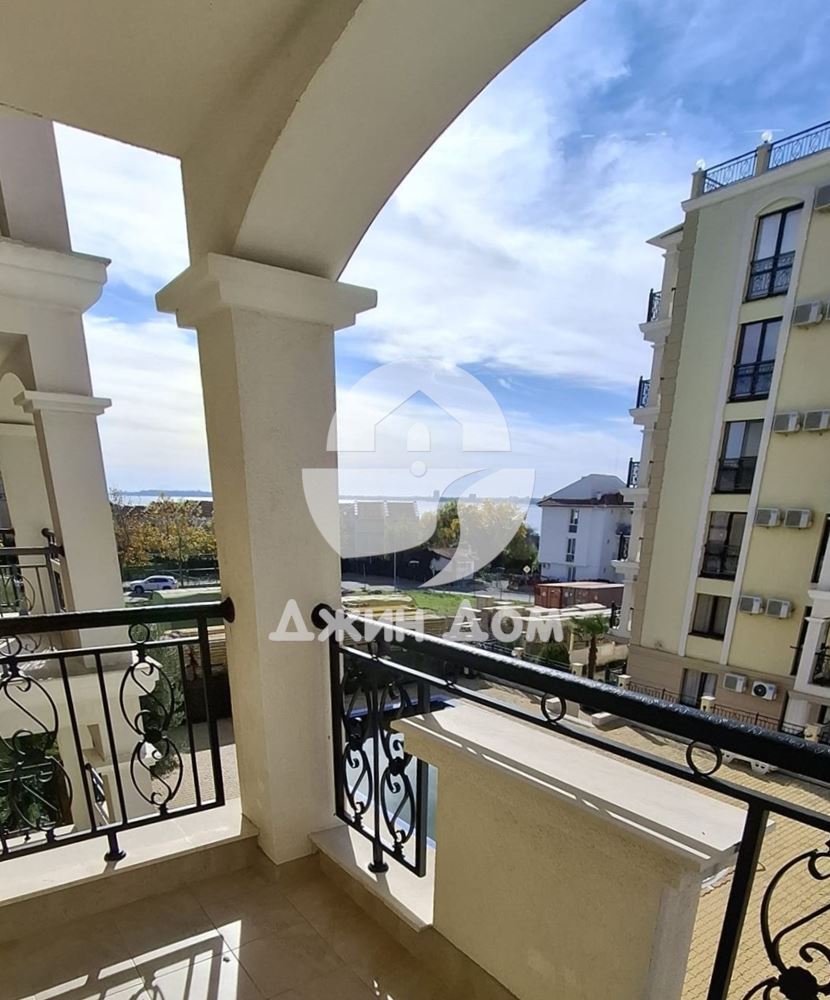 Двустаен апартамент с ГЛЕДКА МОРЕ в к-с “Морски Бряг”, гр. Свети Влас - 0