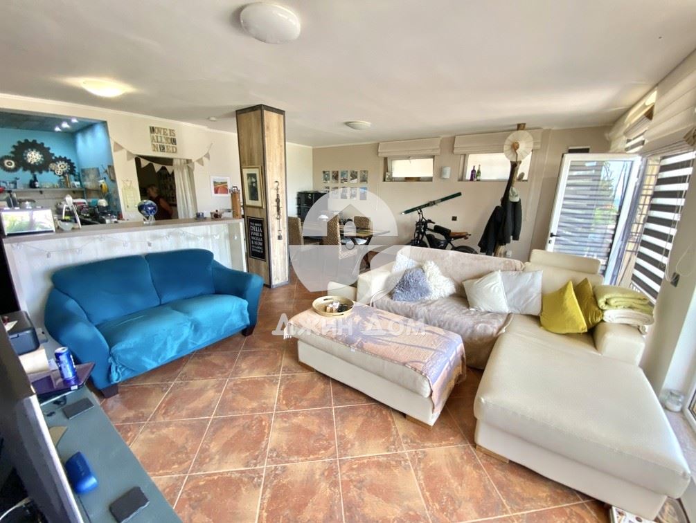 Четиристаен апартамент в жилищна сграда с ГЛЕДКА МОРЕ, гр. Свети Влас - 0