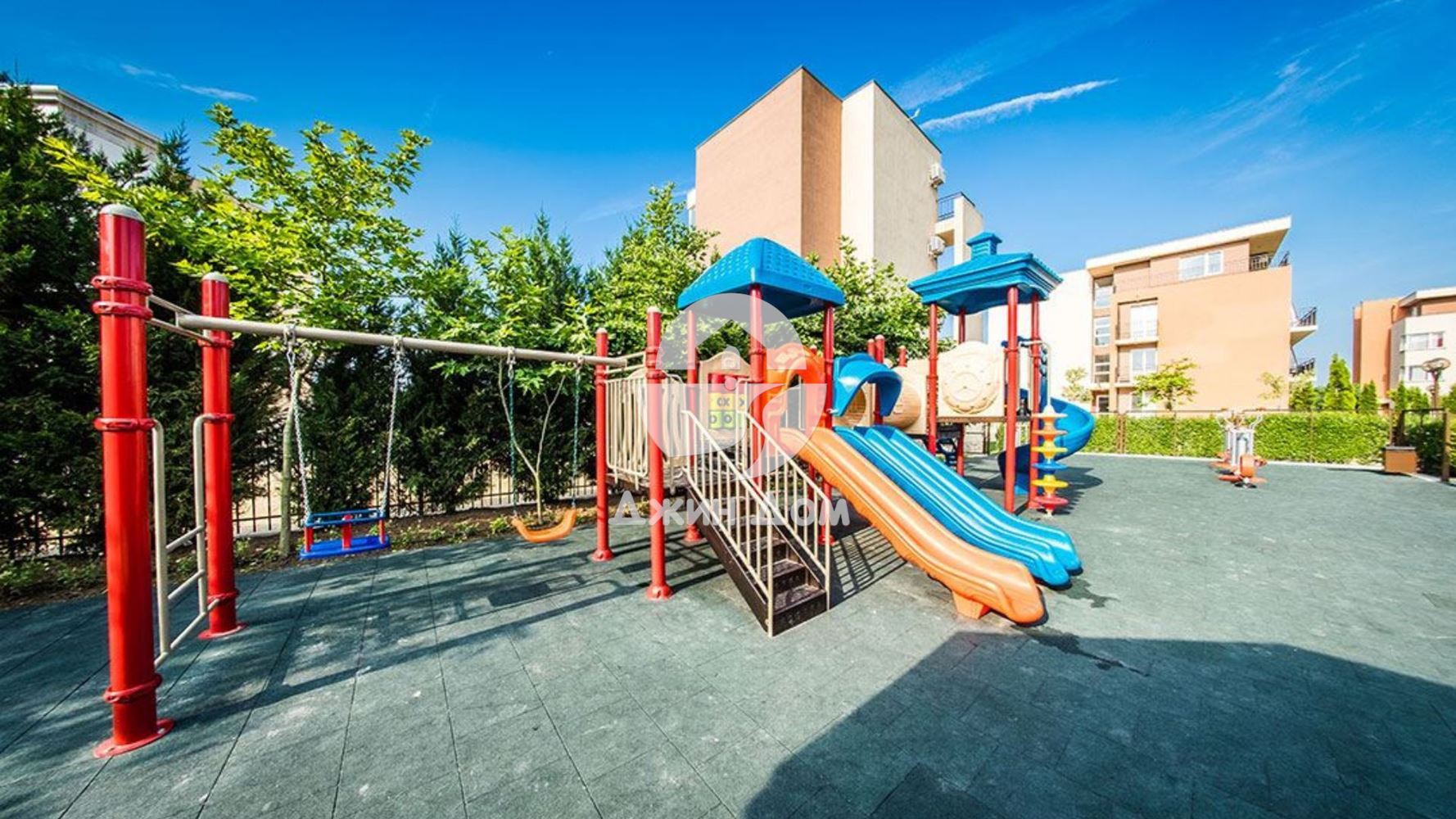 Тристаен апартамент в к-с „Холидей Форт Голф Клуб“, к.к. Слънчев бряг - 0