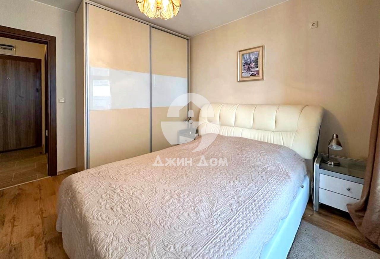 Двустаен апартамент на ПЪРВА ЛИНИЯ МОРЕ в к-с Рич 3, с. Равда - 0