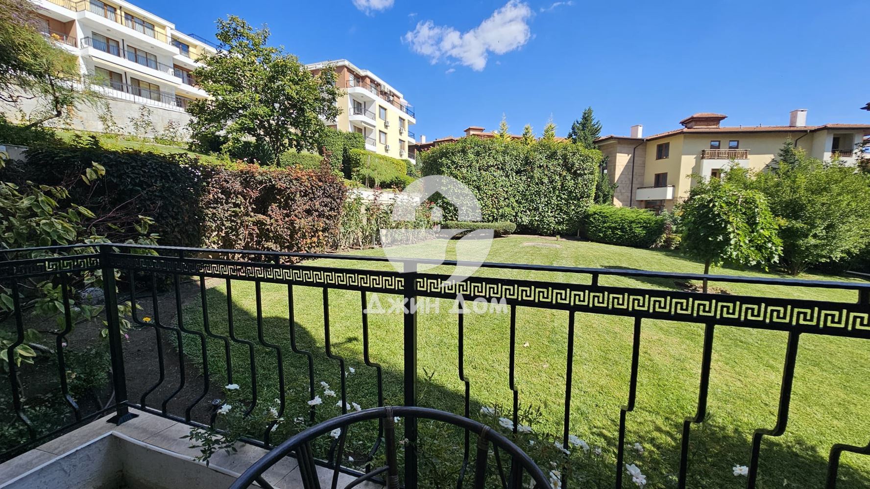 Двустаен апартамент в к-с „Райска градина“, гр. Свети Влас - 0