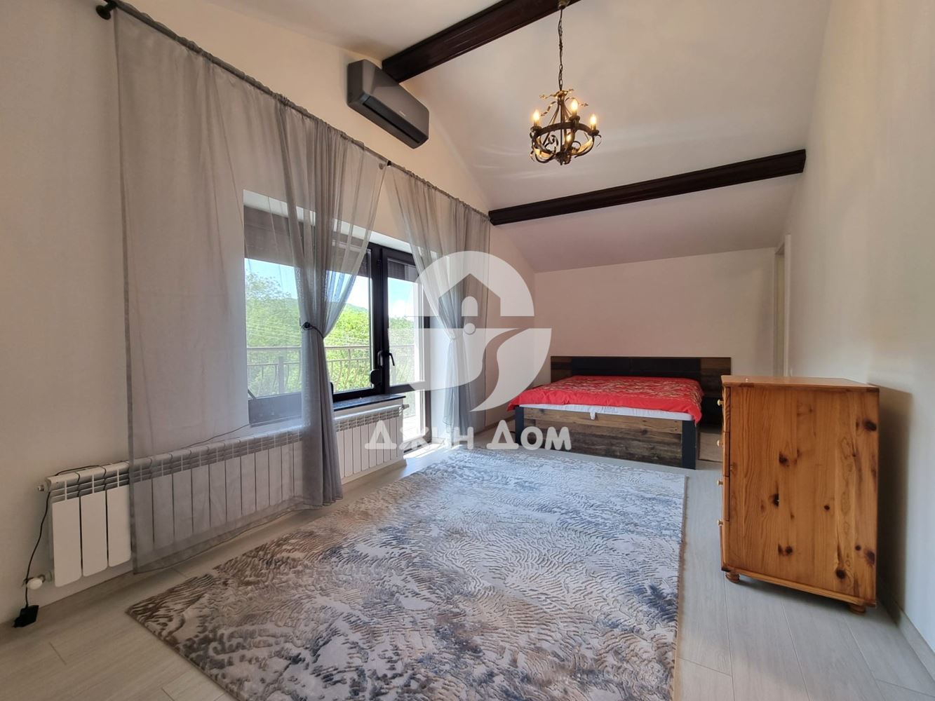 Двуетажна къща с двор в с. Медово - 0