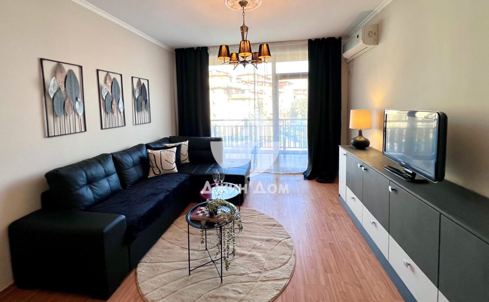 Тристаен апартамент с ЧАСТИЧНА ГЛЕДКА МОРЕ в к-с "Райска градина" - 0