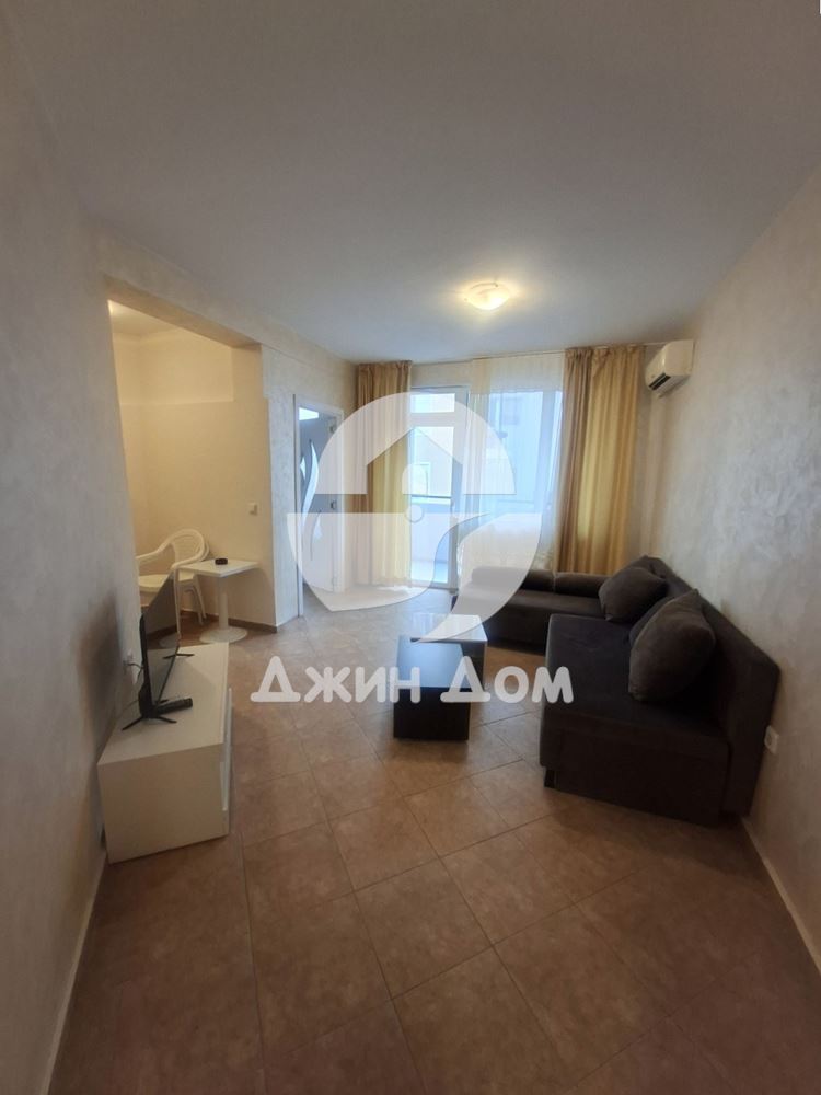 Двустаен апартамент в жилищна сграда БЕЗ ТАКСА, с. Равда - 0